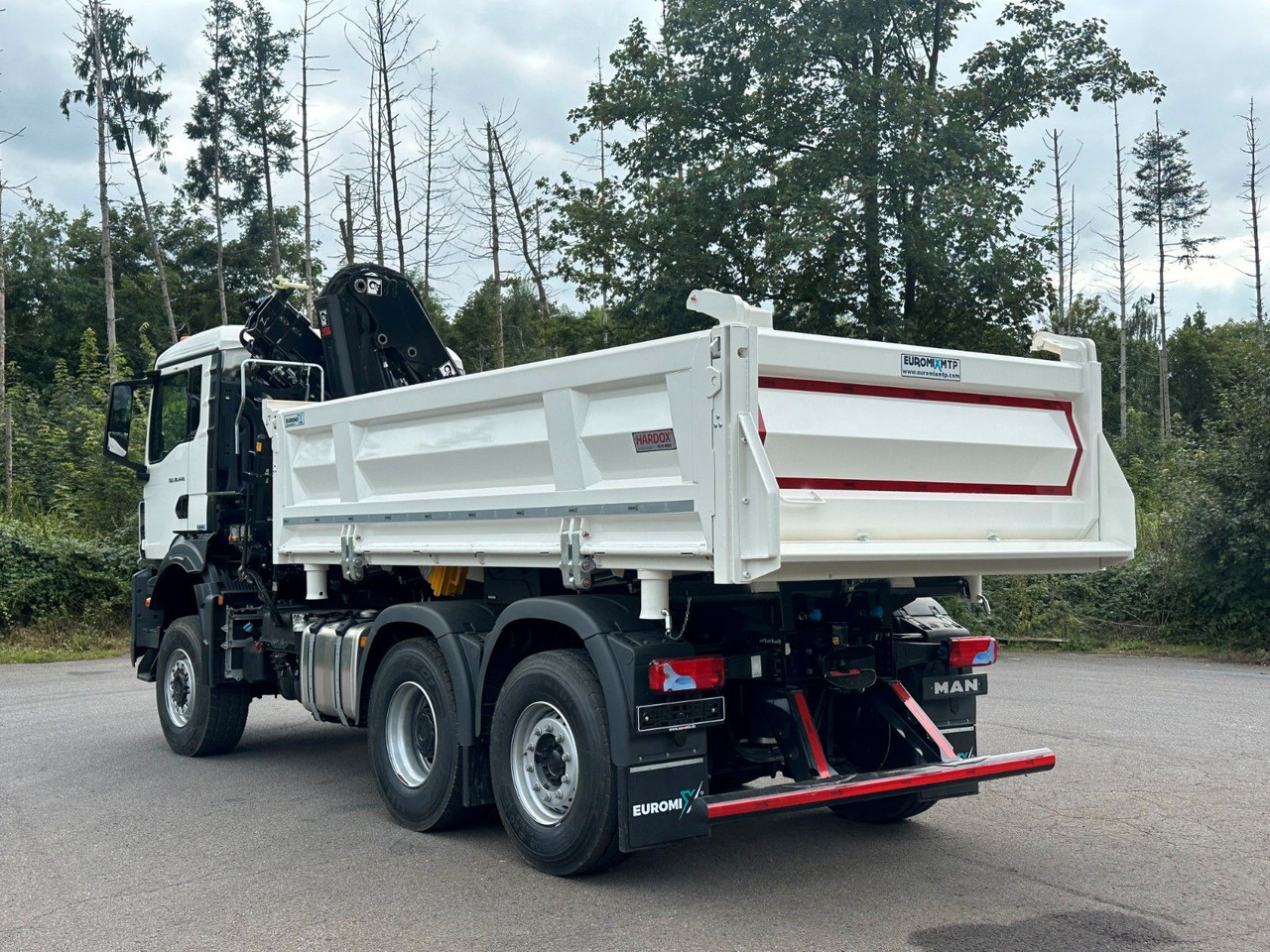 MAN TGS 28.440 6x4-4 / 3-Seiten- Kipper EuromixMTP - Istovarivač: slika 4 MAN TGS 28.440 6x4-4 / 3-Seiten- Kipper EuromixMTP - Istovarivač: slika 4