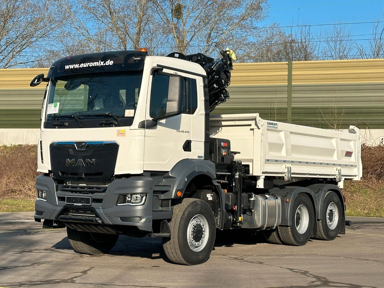 MAN TGS 28.440 6x4-4/3-Seiten- Kipper / Hiab 228-6 - Istovarivač, Kamion sa dizalicom: slika 2 MAN TGS 28.440 6x4-4/3-Seiten- Kipper / Hiab 228-6 - Istovarivač, Kamion sa dizalicom: slika 2