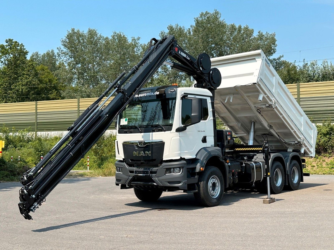 MAN TGS 33.440 6x4 /3-Seiten- Kipper / HIAB 228-6 - Istovarivač, Kamion sa dizalicom: slika 3 MAN TGS 33.440 6x4 /3-Seiten- Kipper / HIAB 228-6 - Istovarivač, Kamion sa dizalicom: slika 3