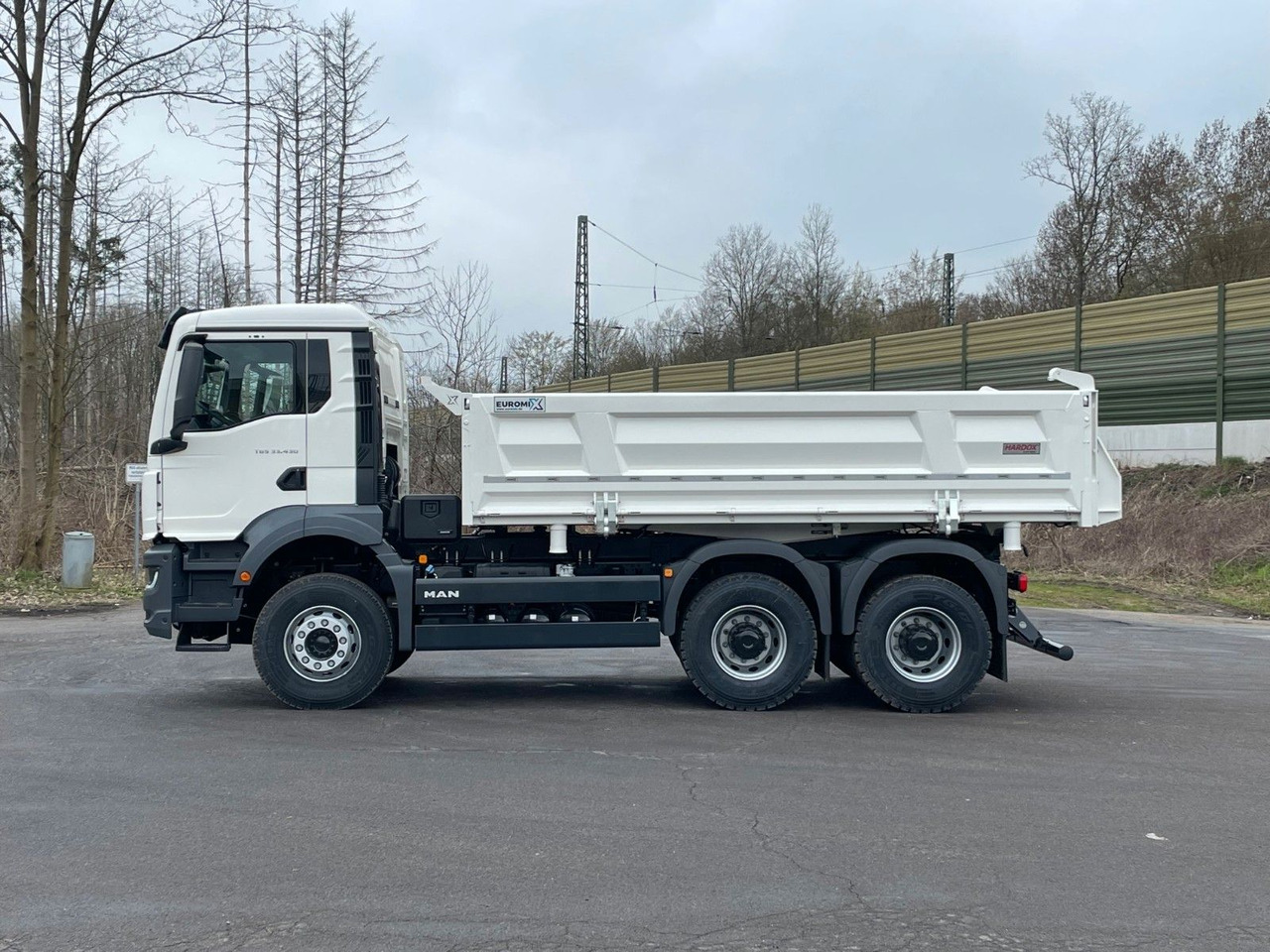 MAN TGS 33.440 6x4 /Euro6 3-Seiten-Kipper EuromixMTP - Istovarivač: slika 5 MAN TGS 33.440 6x4 /Euro6 3-Seiten-Kipper EuromixMTP - Istovarivač: slika 5