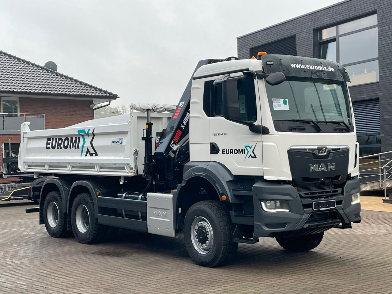 MAN TGS 33.440 6x6 /3-Seiten- Kipper / HIAB 228-6 - Istovarivač, Kamion sa dizalicom: slika 4 MAN TGS 33.440 6x6 /3-Seiten- Kipper / HIAB 228-6 - Istovarivač, Kamion sa dizalicom: slika 4