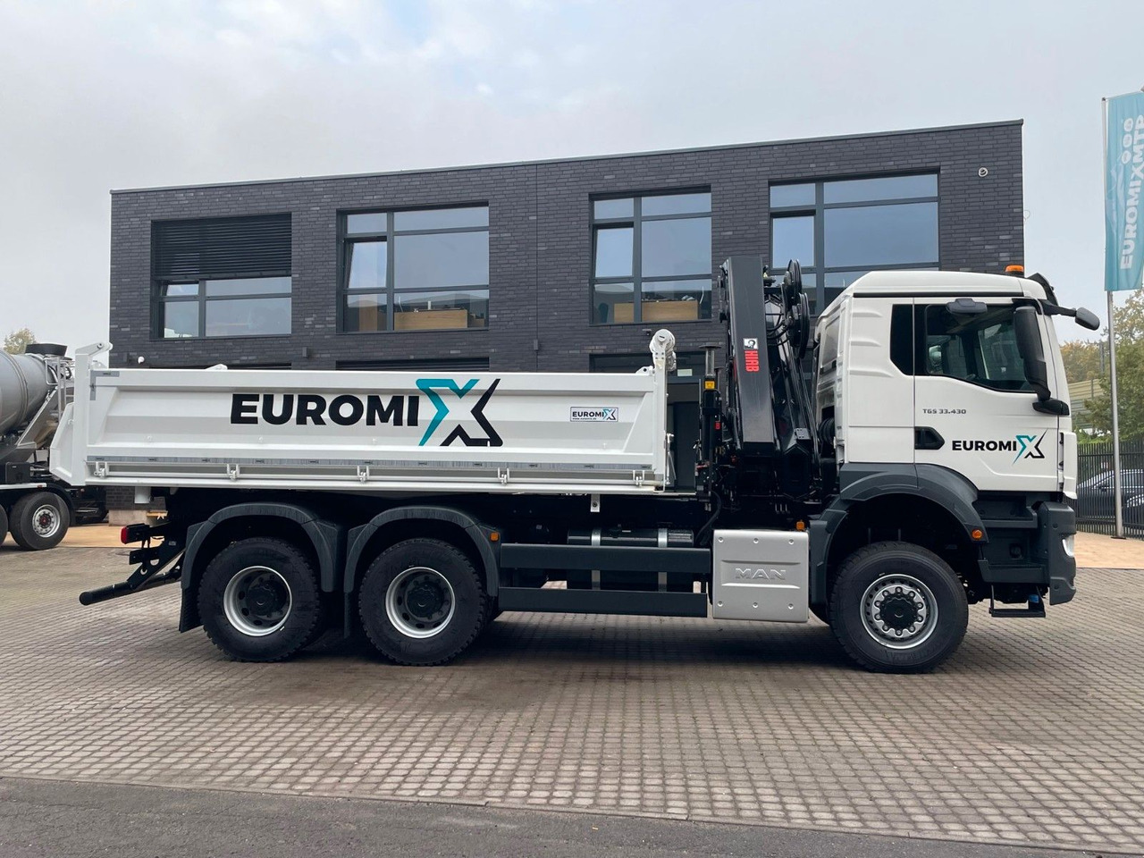 MAN TGS 33.440 6x6 /3-Seiten- Kipper / HIAB 228-6 - Istovarivač, Kamion sa dizalicom: slika 5 MAN TGS 33.440 6x6 /3-Seiten- Kipper / HIAB 228-6 - Istovarivač, Kamion sa dizalicom: slika 5