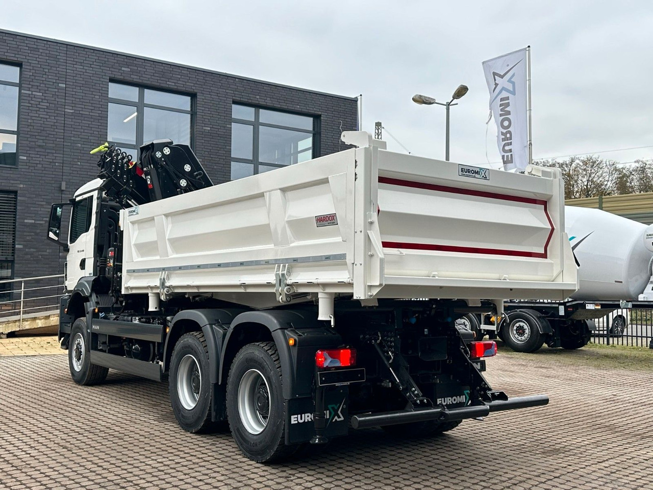 MAN TGS 33.440 6x6 /3-Seiten- Kipper / Kran HIAB 302 - Istovarivač, Kamion sa dizalicom: slika 4 MAN TGS 33.440 6x6 /3-Seiten- Kipper / Kran HIAB 302 - Istovarivač, Kamion sa dizalicom: slika 4