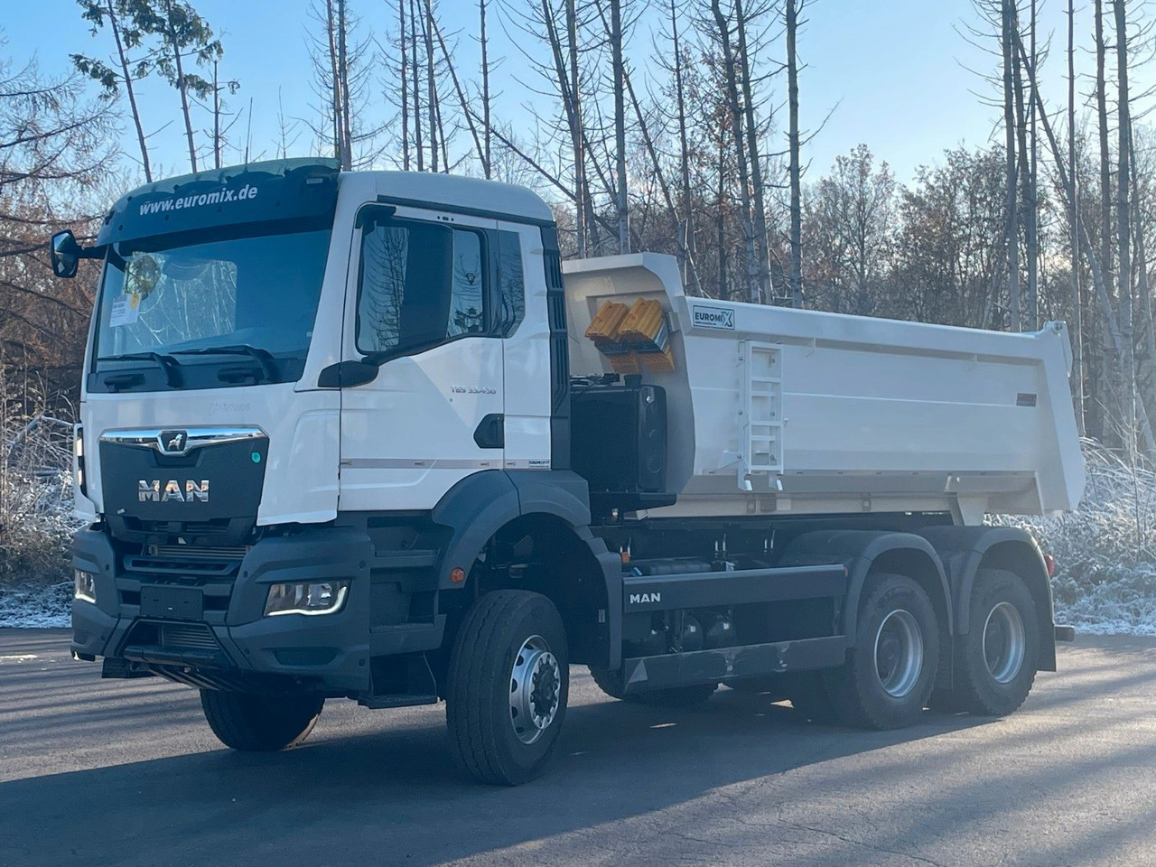 MAN TGS 33.440 6x6 /Euro6e Mulden-Kipper EuromixMTP - Istovarivač: slika 2 MAN TGS 33.440 6x6 /Euro6e Mulden-Kipper EuromixMTP - Istovarivač: slika 2