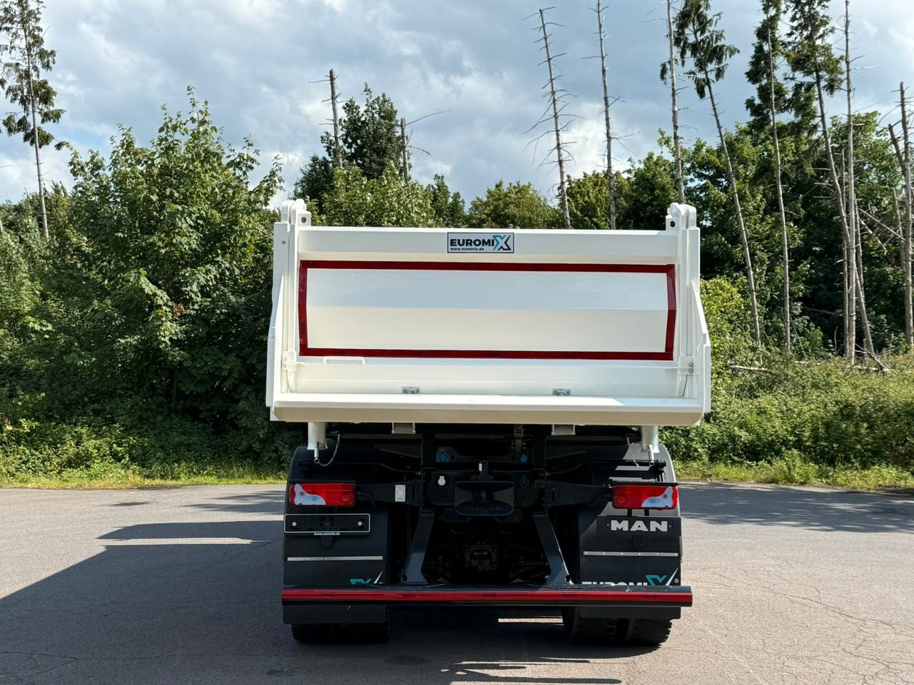MAN TGS 35.480 8x6 EuromixMTP 3-Seiten-Kipper - Istovarivač: slika 5 MAN TGS 35.480 8x6 EuromixMTP 3-Seiten-Kipper - Istovarivač: slika 5