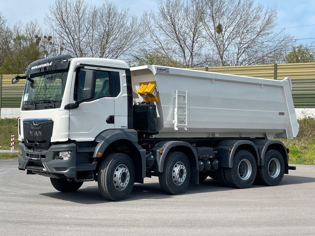 MAN TGS 41.400 8x4 / EUROMIX MTP 20m³/ EURO2 Kipper - Istovarivač: slika 3 MAN TGS 41.400 8x4 / EUROMIX MTP 20m³/ EURO2 Kipper - Istovarivač: slika 3