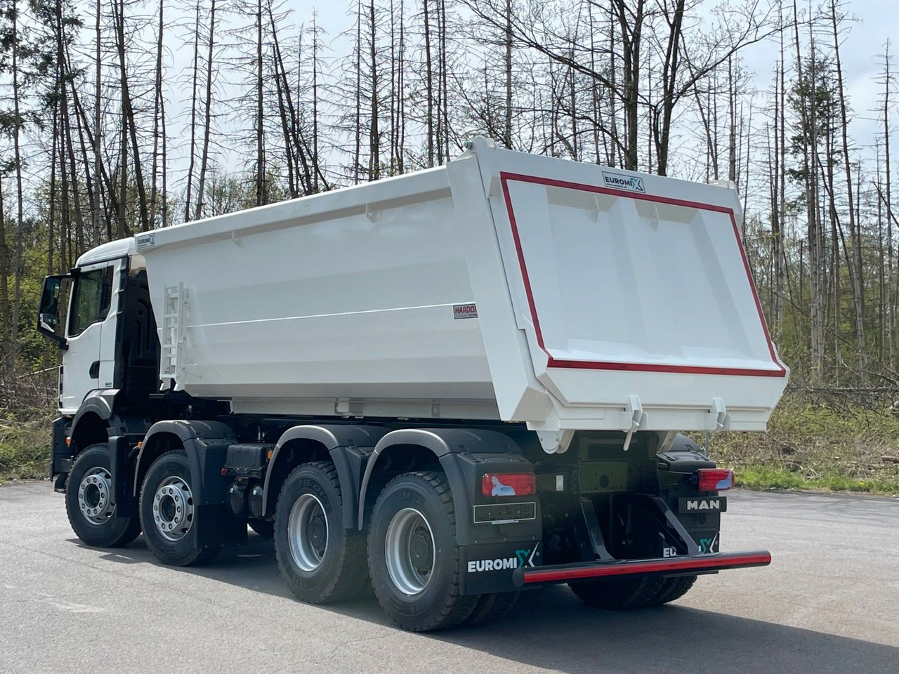 MAN TGS 41.400 8x4 / EUROMIX MTP 20m³/ EURO2 Kipper - Istovarivač: slika 5 MAN TGS 41.400 8x4 / EUROMIX MTP 20m³/ EURO2 Kipper - Istovarivač: slika 5