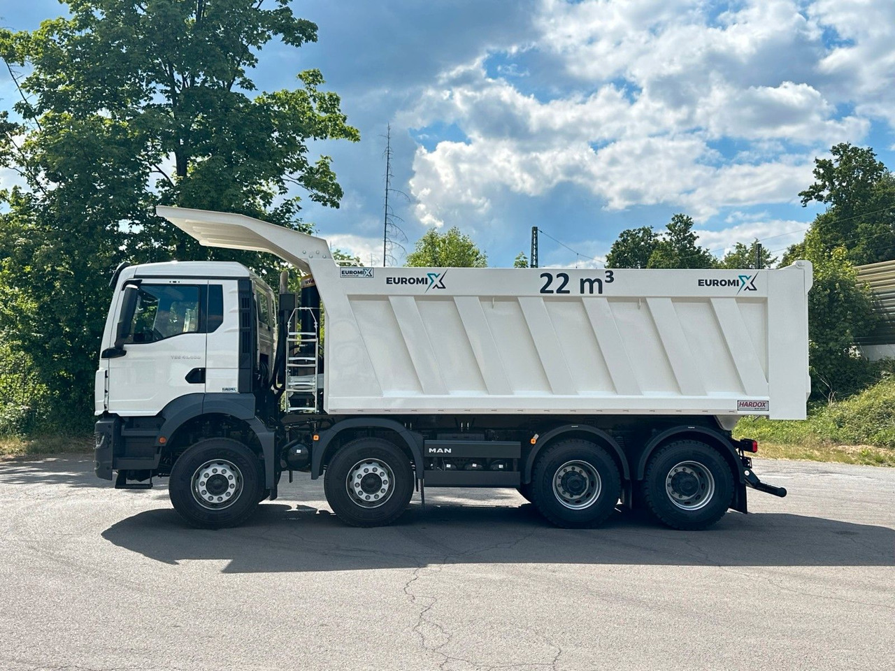 MAN TGS 41.440 8x4 EuromixMTP 22m³ Eckige Mulde - Istovarivač: slika 4 MAN TGS 41.440 8x4 EuromixMTP 22m³ Eckige Mulde - Istovarivač: slika 4
