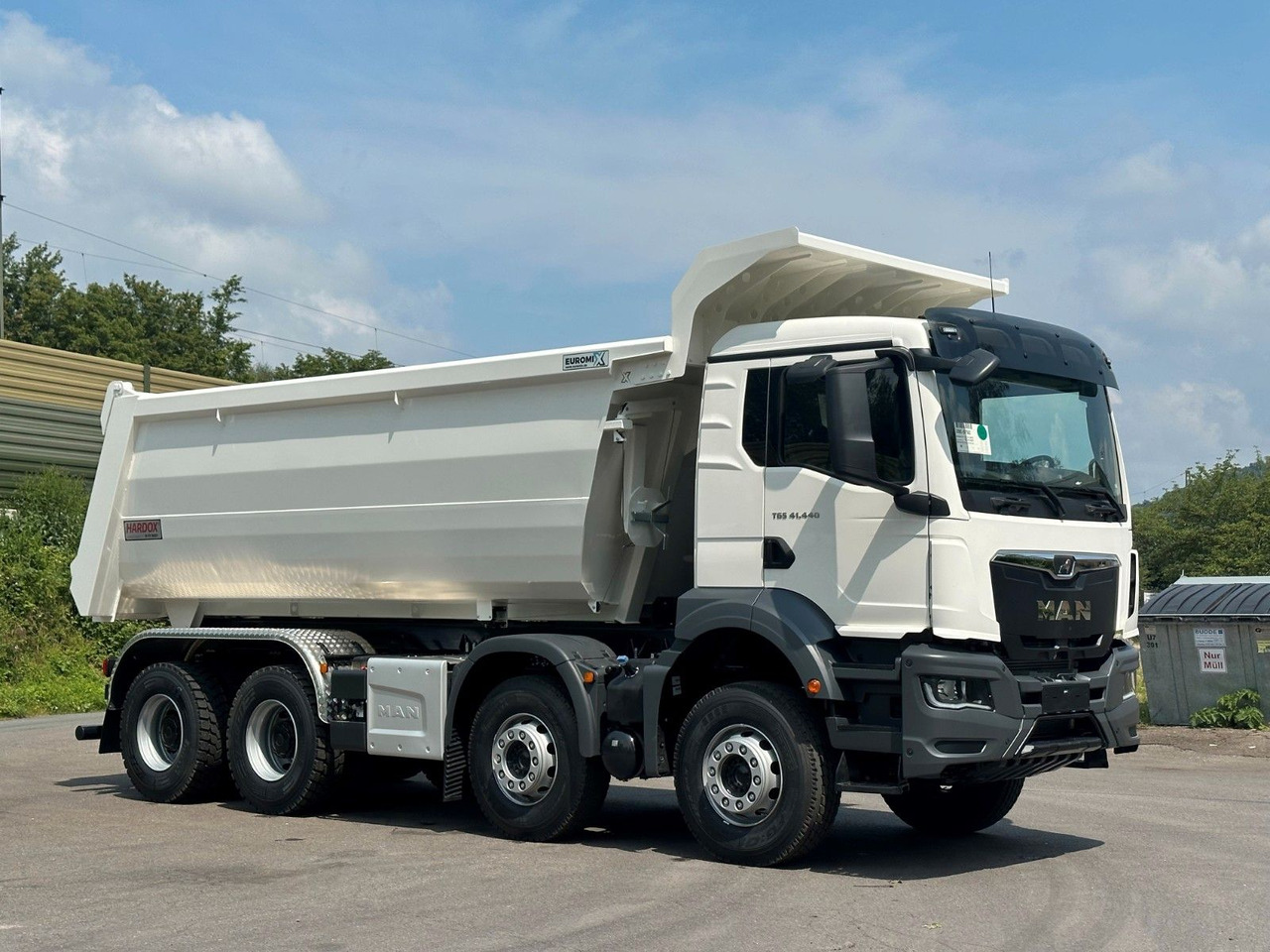 MAN TGS 41.440 8x4 EuromixMTP Mulden-Kipper - Istovarivač: slika 1 MAN TGS 41.440 8x4 EuromixMTP Mulden-Kipper - Istovarivač: slika 1