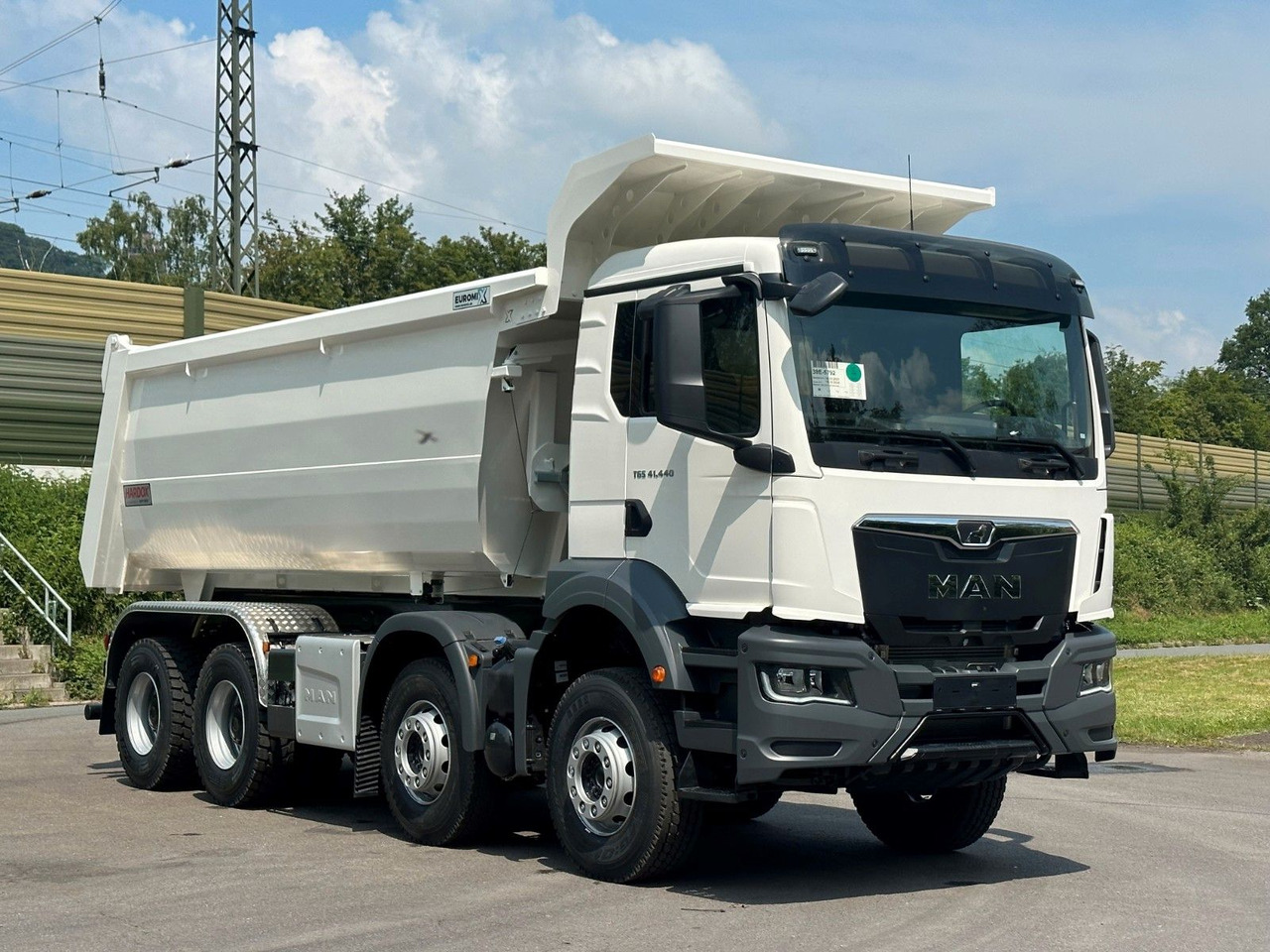 MAN TGS 41.440 8x4 EuromixMTP Mulden-Kipper - Istovarivač: slika 5 MAN TGS 41.440 8x4 EuromixMTP Mulden-Kipper - Istovarivač: slika 5