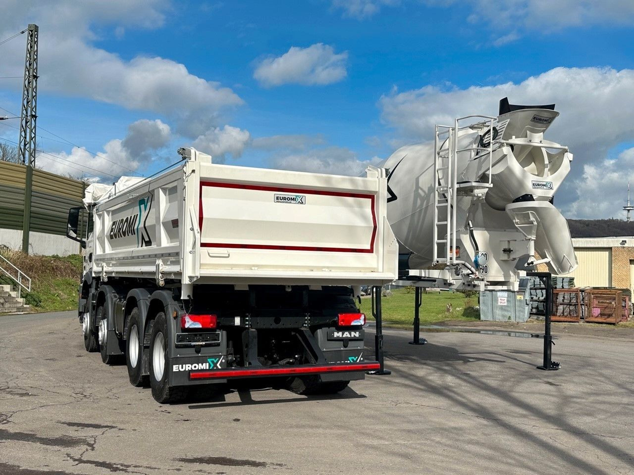 MAN TGS 41.440 8x4 WECHSELSYSTEM KIPPER+MISCHER - Istovarivač: slika 5 MAN TGS 41.440 8x4 WECHSELSYSTEM KIPPER+MISCHER - Istovarivač: slika 5