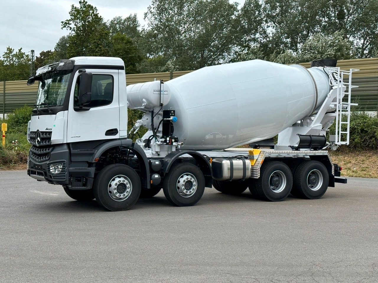 Mercedes-Benz AROCS 5 4142 B 8X4 Euro 3 EuromixMTP EM 10 - Mikser za beton: slika 3 Mercedes-Benz AROCS 5 4142 B 8X4 Euro 3 EuromixMTP EM 10 - Mikser za beton: slika 3