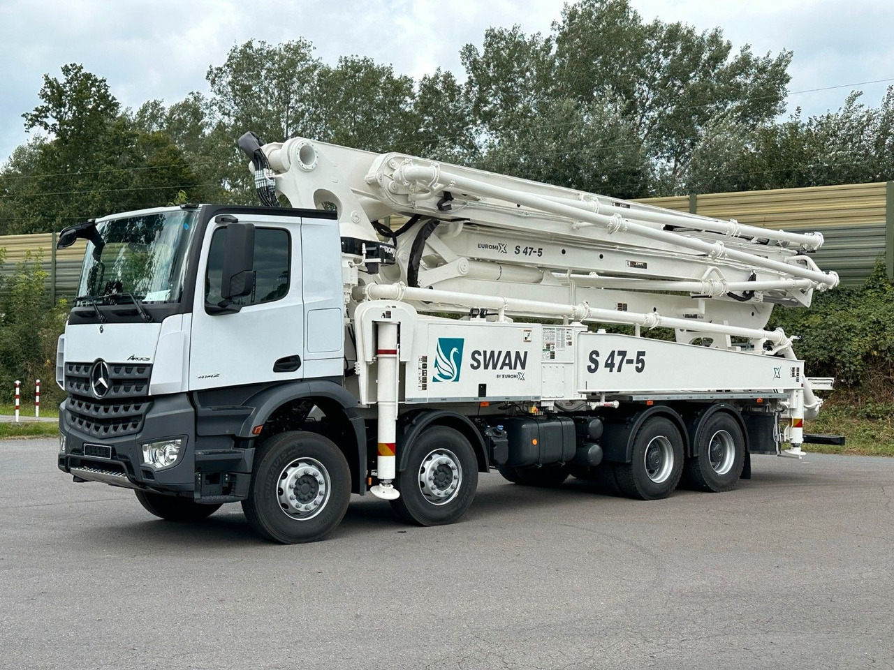 Mercedes-Benz Arocs 5 4142 8x4 SWAN TSP 47-5 160RZ ( 47m ) - Mikser za beton: slika 4 Mercedes-Benz Arocs 5 4142 8x4 SWAN TSP 47-5 160RZ ( 47m ) - Mikser za beton: slika 4
