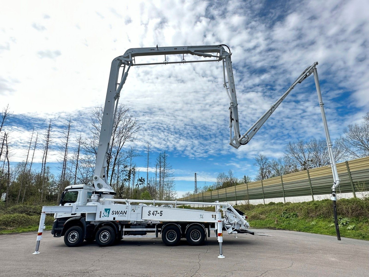 Lizing  Mercedes-Benz Arocs 5 4542 8x4 SWAN TSP 47-5 160RZ ( 47m ) Mercedes-Benz Arocs 5 4542 8x4 SWAN TSP 47-5 160RZ ( 47m ): slika 15