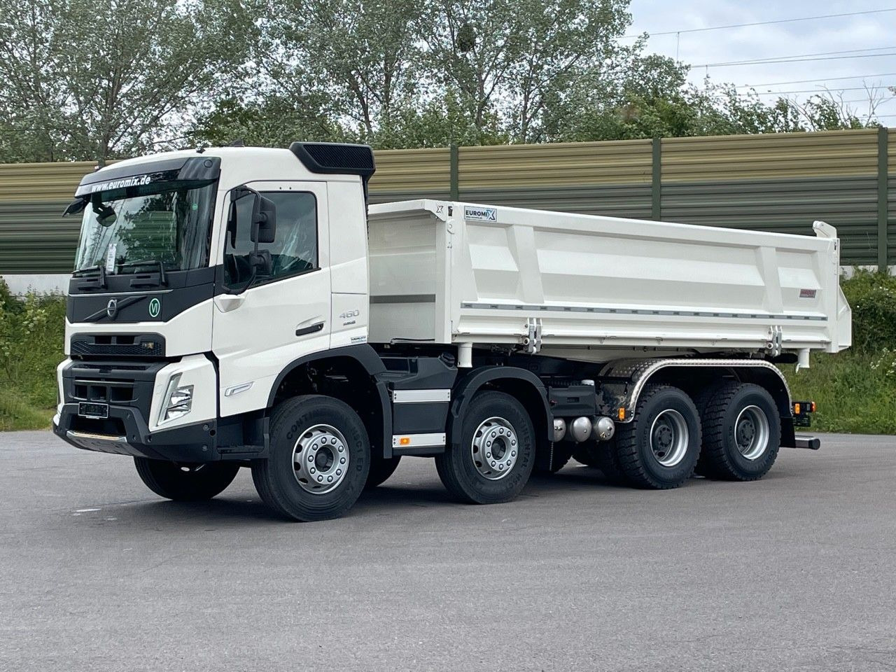 Volvo FMX 460 8x4 / EuromixMTP 3-Seiten-Kipper - Istovarivač: slika 2 Volvo FMX 460 8x4 / EuromixMTP 3-Seiten-Kipper - Istovarivač: slika 2