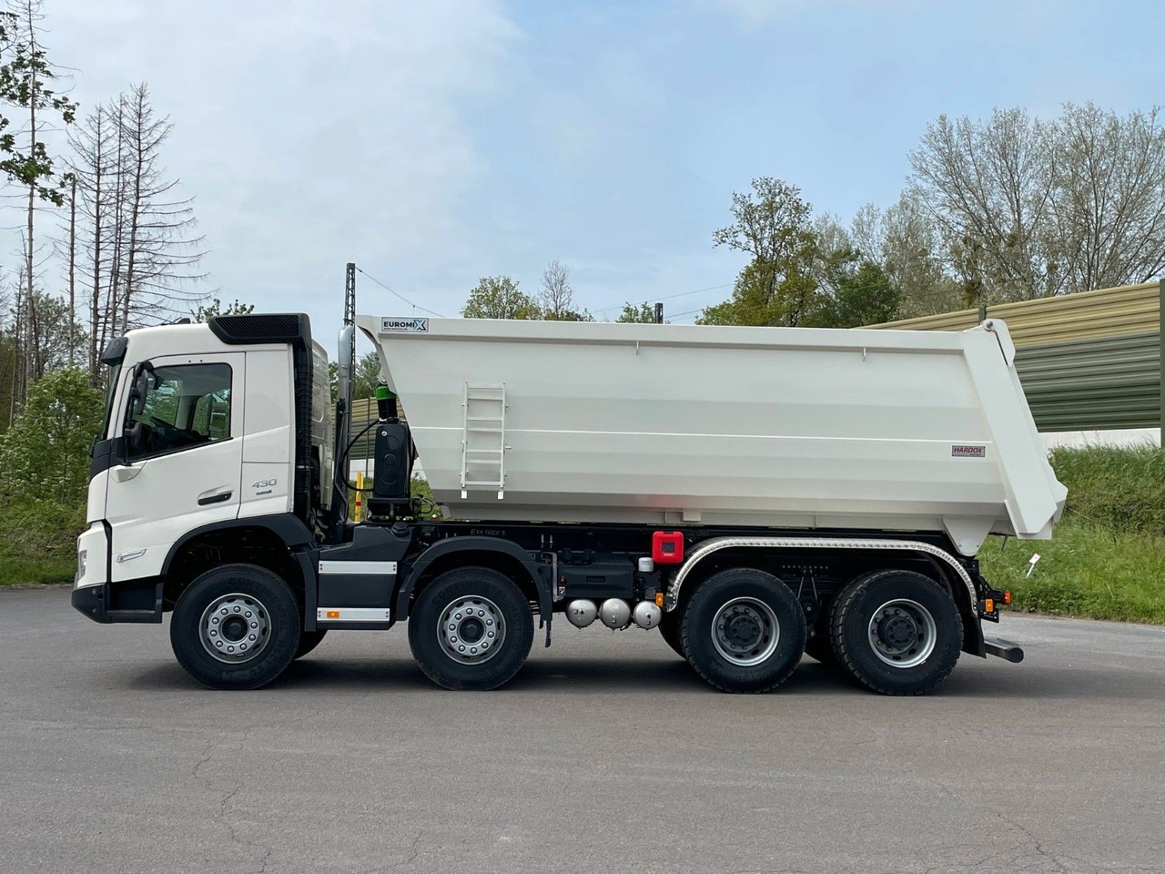 Volvo FMX 460 8x4 EuromixMTP EMK 20m³ Mulden Kipper - Istovarivač: slika 3 Volvo FMX 460 8x4 EuromixMTP EMK 20m³ Mulden Kipper - Istovarivač: slika 3