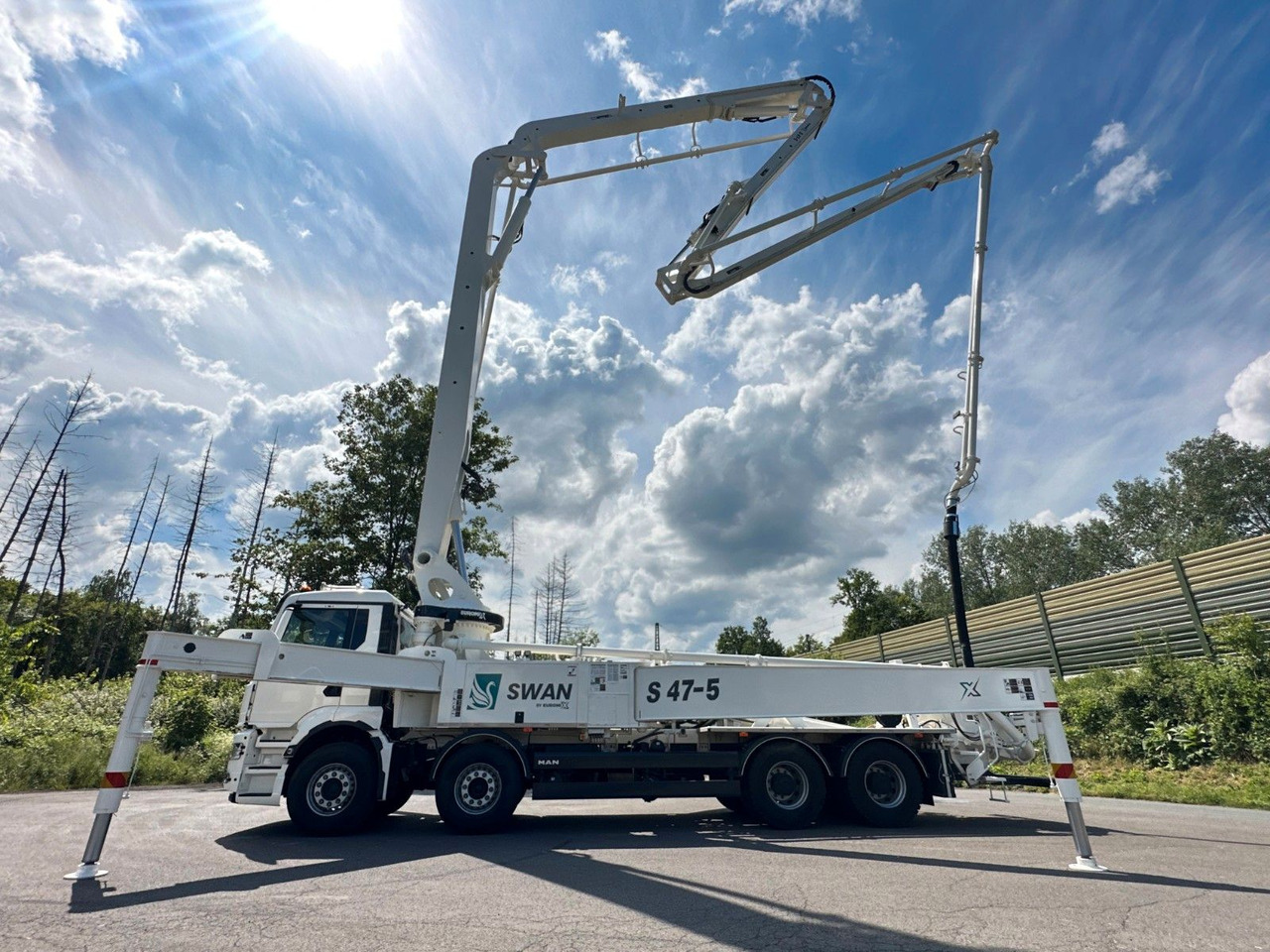 Volvo FMX 500 8x4 SWAN 47m Betonpumpe EuromixMTP - Auto pumpa za beton: slika 5 Volvo FMX 500 8x4 SWAN 47m Betonpumpe EuromixMTP - Auto pumpa za beton: slika 5