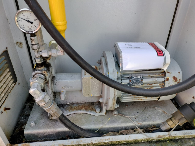 Used skid installation 4850 L (4.8 m3) different setups multiple pieces available for sale Gas, lpg, gpl, gaz, propane, butane propane refilling station is used to refill cylinders, suitable for limited land and space. - Rezervoar za gorivo: slika 3 Used skid installation 4850 L (4.8 m3) different setups multiple pieces available for sale Gas, lpg, gpl, gaz, propane, butane propane refilling station is used to refill cylinders, suitable for limited land and space. - Rezervoar za gorivo: slika 3