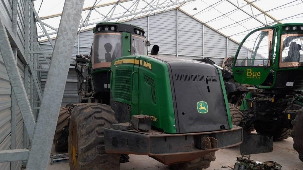 John Deere 1270 E - Kombajn za šumarstvo: slika 2 John Deere 1270 E - Kombajn za šumarstvo: slika 2