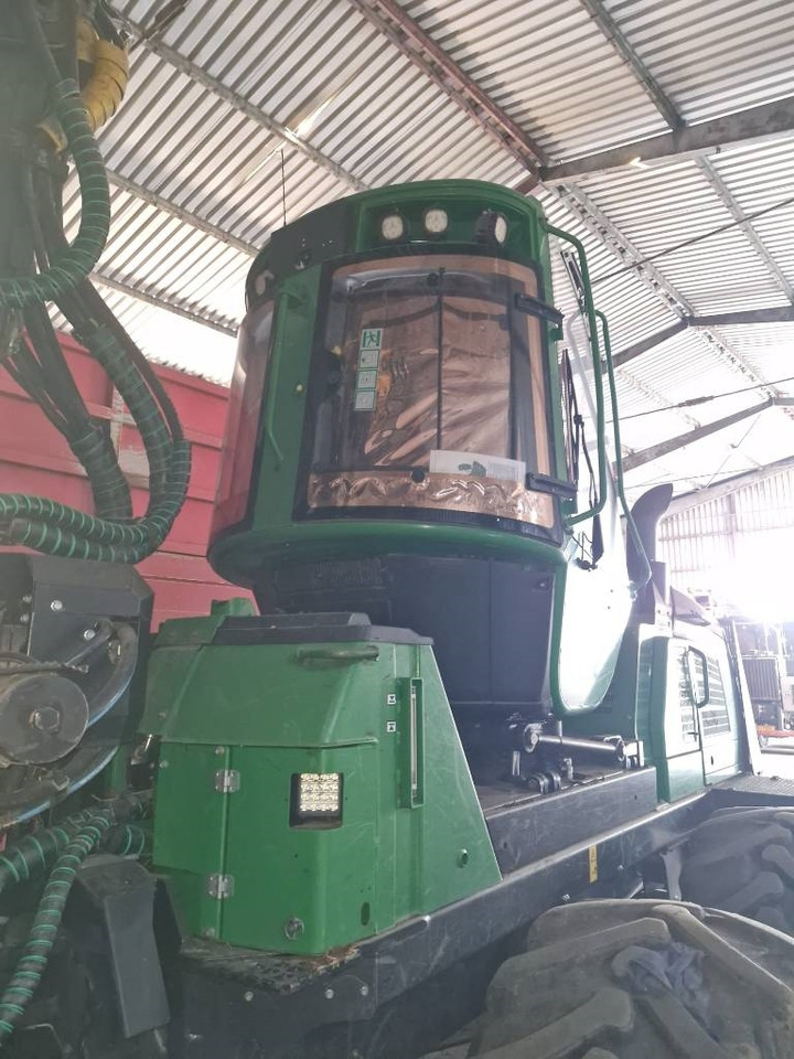 Prevoznik John Deere 1510 E: slika 9 Prevoznik John Deere 1510 E: slika 9