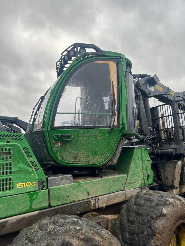 John Deere 1510 G - Kombajn za šumarstvo: slika 2 John Deere 1510 G - Kombajn za šumarstvo: slika 2