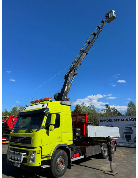 Volvo 6x2, Skylift-truck with Tipper & Bucket, 2009 - Kamion, Kamion sa dizalicom: slika 2 Volvo 6x2, Skylift-truck with Tipper & Bucket, 2009 - Kamion, Kamion sa dizalicom: slika 2