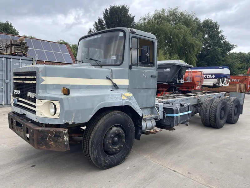 DAF 2800 **2800NAT-6X4-DUTCH REGISTRATION** - Kamion sa golom šasijom i zatvorenom kabinom: slika 1 DAF 2800 **2800NAT-6X4-DUTCH REGISTRATION** - Kamion sa golom šasijom i zatvorenom kabinom: slika 1