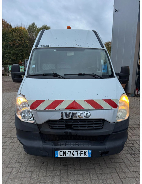 Iveco Daily **35C15-EURO 5-MOTOR 3.0** - Furgon: slika 3 Iveco Daily **35C15-EURO 5-MOTOR 3.0** - Furgon: slika 3