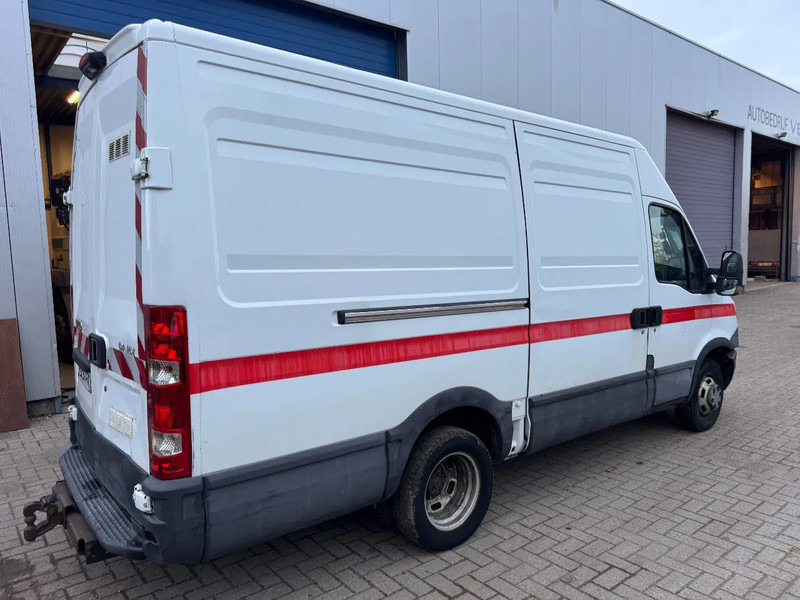 Iveco Daily **35C15-EURO 5-MOTOR 3.0** - Furgon: slika 5 Iveco Daily **35C15-EURO 5-MOTOR 3.0** - Furgon: slika 5