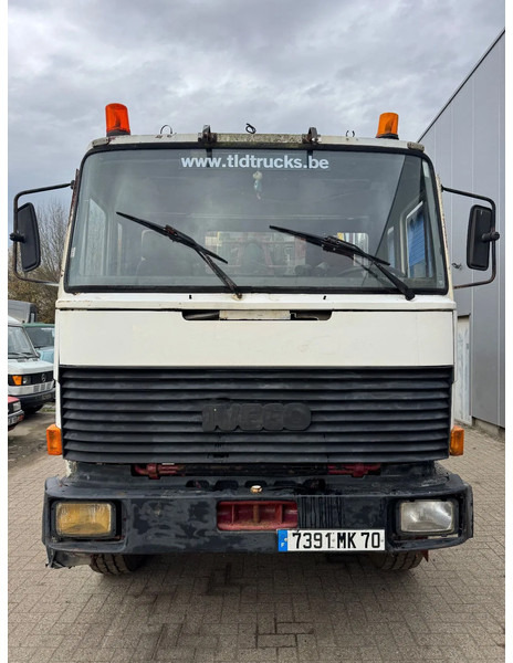 Iveco Turbotech **260-30-WOOD CHIPPER-BROYEUR A BOIS** - Kamion, Kamion sa dizalicom: slika 2 Iveco Turbotech **260-30-WOOD CHIPPER-BROYEUR A BOIS** - Kamion, Kamion sa dizalicom: slika 2