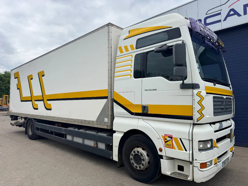 MAN TGA 18.360 **MANUAL GEARBOX-BOITE MANUELLE** - Kamion sa zatvorenim sandukom: slika 3 MAN TGA 18.360 **MANUAL GEARBOX-BOITE MANUELLE** - Kamion sa zatvorenim sandukom: slika 3
