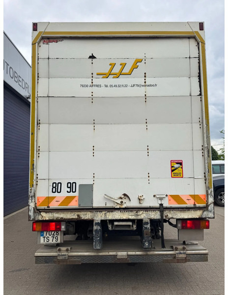 Kamion sa zatvorenim sandukom MAN TGA 18.360 **MANUAL GEARBOX-BOITE MANUELLE**: slika 10