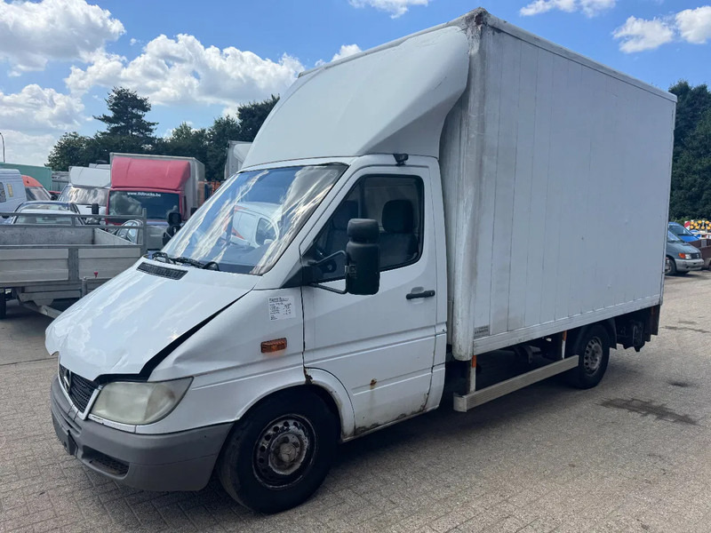 Mercedes-Benz Sprinter 313 **BOX+LIFT** - Dostavno vozilo sa zatvorenim sandukom: slika 1 Mercedes-Benz Sprinter 313 **BOX+LIFT** - Dostavno vozilo sa zatvorenim sandukom: slika 1
