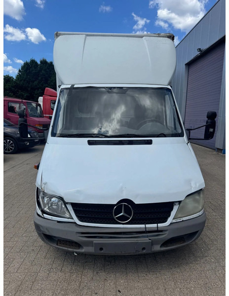 Mercedes-Benz Sprinter 313 **BOX+LIFT** - Dostavno vozilo sa zatvorenim sandukom: slika 2 Mercedes-Benz Sprinter 313 **BOX+LIFT** - Dostavno vozilo sa zatvorenim sandukom: slika 2