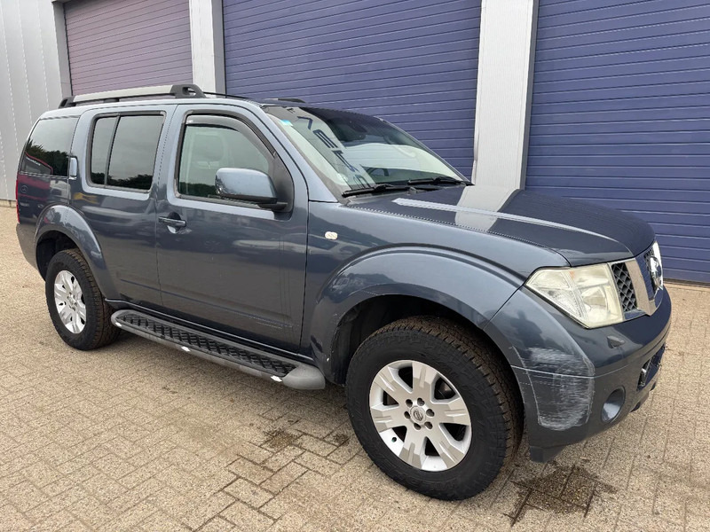 Nissan Pathfinder **2,5D-AIRCO-BELGIAN CAR** - Automobil: slika 3 Nissan Pathfinder **2,5D-AIRCO-BELGIAN CAR** - Automobil: slika 3