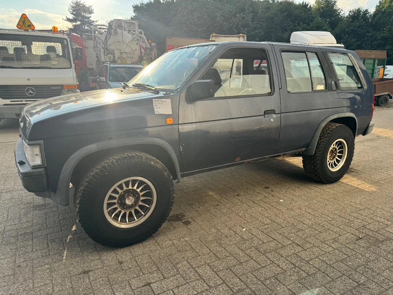 Nissan Terrano **4X4-DIESEL-LONG CHASSIS** - Automobil: slika 1 Nissan Terrano **4X4-DIESEL-LONG CHASSIS** - Automobil: slika 1