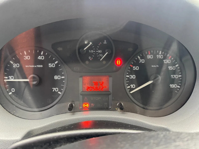 Mali kombi Peugeot Expert **1560CC-EURO 4-AC**: slika 10 Mali kombi Peugeot Expert **1560CC-EURO 4-AC**: slika 10