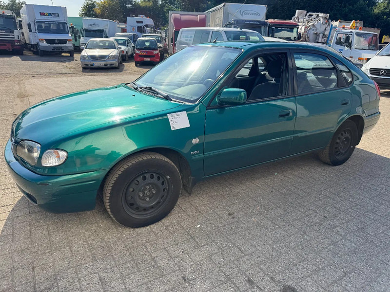 Toyota Corolla **5DOORS-PETROL-BELGIAN CAR-1A** - Limuzina: slika 1 Toyota Corolla **5DOORS-PETROL-BELGIAN CAR-1A** - Limuzina: slika 1