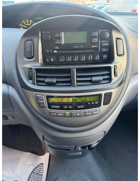 Automobil Toyota Previa **7SEATS-AC-FRENCH CAR**: slika 11