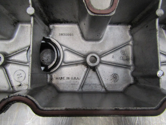 CUMMINS 6 CTA C SERIES ROCKER COVER P/NO 3930903 - Motor i delovi za Kamion: slika 2 CUMMINS 6 CTA C SERIES ROCKER COVER P/NO 3930903 - Motor i delovi za Kamion: slika 2