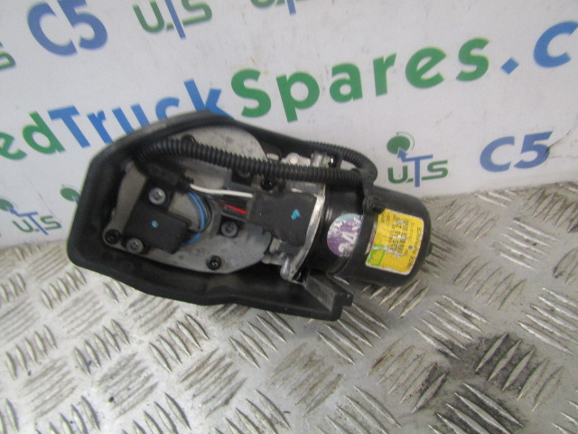 DAF LF 220 WIPER MOTOR ‘VALEO’ P/NO 53558202 - Kabina i enterijer za Kamion: slika 2 DAF LF 220 WIPER MOTOR ‘VALEO’ P/NO 53558202 - Kabina i enterijer za Kamion: slika 2