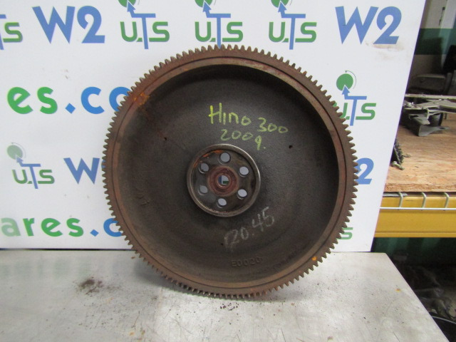 HINO 300 SERIES FLYWHEEL P/NO E0020 - Zamajac za Kamion: slika 1 HINO 300 SERIES FLYWHEEL P/NO E0020 - Zamajac za Kamion: slika 1