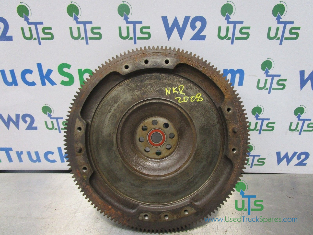 ISUZU NKR (4JJ1) FLYWHEEL - Zamajac za Kamion: slika 1 ISUZU NKR (4JJ1) FLYWHEEL - Zamajac za Kamion: slika 1