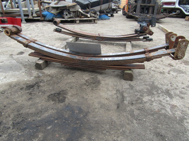 IVECO DAILY 7 LEAF REAR SPRINGS 137 X 6CM (PAIR) - Suspenzija za Kamion: slika 2 IVECO DAILY 7 LEAF REAR SPRINGS 137 X 6CM (PAIR) - Suspenzija za Kamion: slika 2