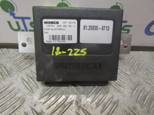 MAN M2000 18.225 ECAS ECU P/NO 81.25935.6713 - Upravljačka jedinica za Kamion: slika 1 MAN M2000 18.225 ECAS ECU P/NO 81.25935.6713 - Upravljačka jedinica za Kamion: slika 1