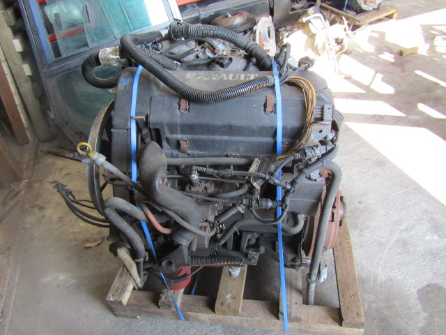 RENAULT MASCOTT 8140-43N ENGINE - Motor za Kamion: slika 2 RENAULT MASCOTT 8140-43N ENGINE - Motor za Kamion: slika 2