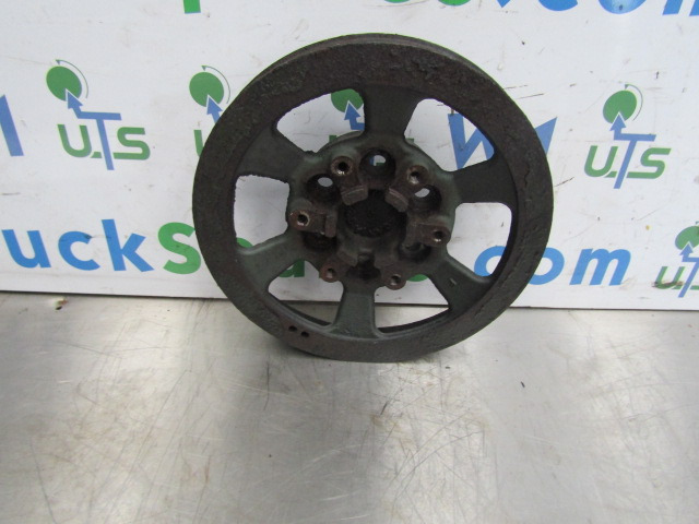 SCANIA 144/164 V8 CRANKSHAFT PULLY P/NO 1411716 - Motor i delovi za Kamion: slika 1 SCANIA 144/164 V8 CRANKSHAFT PULLY P/NO 1411716 - Motor i delovi za Kamion: slika 1