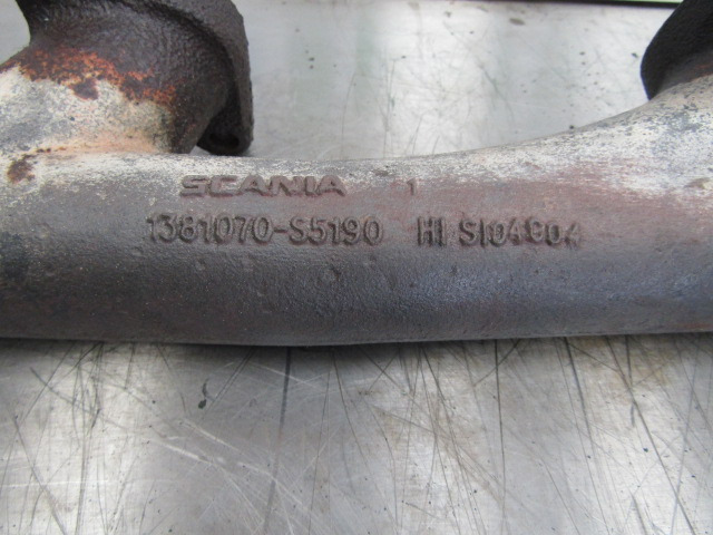 SCANIA 144/164 V8 EXHAUST MANIFOLD P/NO 1381070 / 1424920 -S 5190 - Motor i delovi za Kamion: slika 2 SCANIA 144/164 V8 EXHAUST MANIFOLD P/NO 1381070 / 1424920 -S 5190 - Motor i delovi za Kamion: slika 2