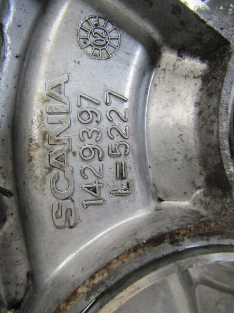 SCANIA 144/164 V8 WATER PUMP HOUSING P/NO 1429397 - Motor i delovi za Kamion: slika 3 SCANIA 144/164 V8 WATER PUMP HOUSING P/NO 1429397 - Motor i delovi za Kamion: slika 3