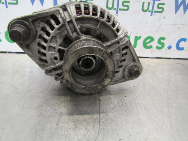VOLVO FH13A ALTERNATOR 24V / 110A - Električni sistem za Kamion: slika 2 VOLVO FH13A ALTERNATOR 24V / 110A - Električni sistem za Kamion: slika 2